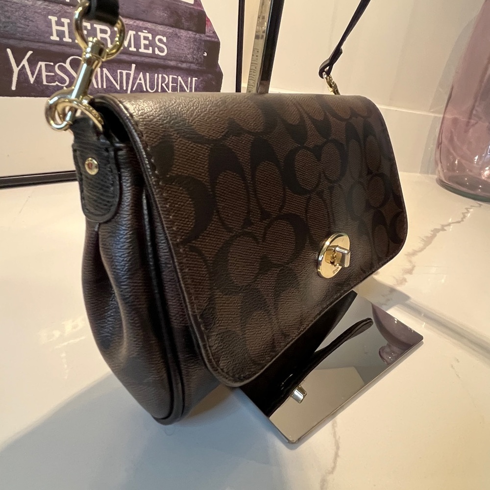 COACH MINI TURNLOCK CROSSBODY